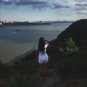 Meet your Posher, Nora